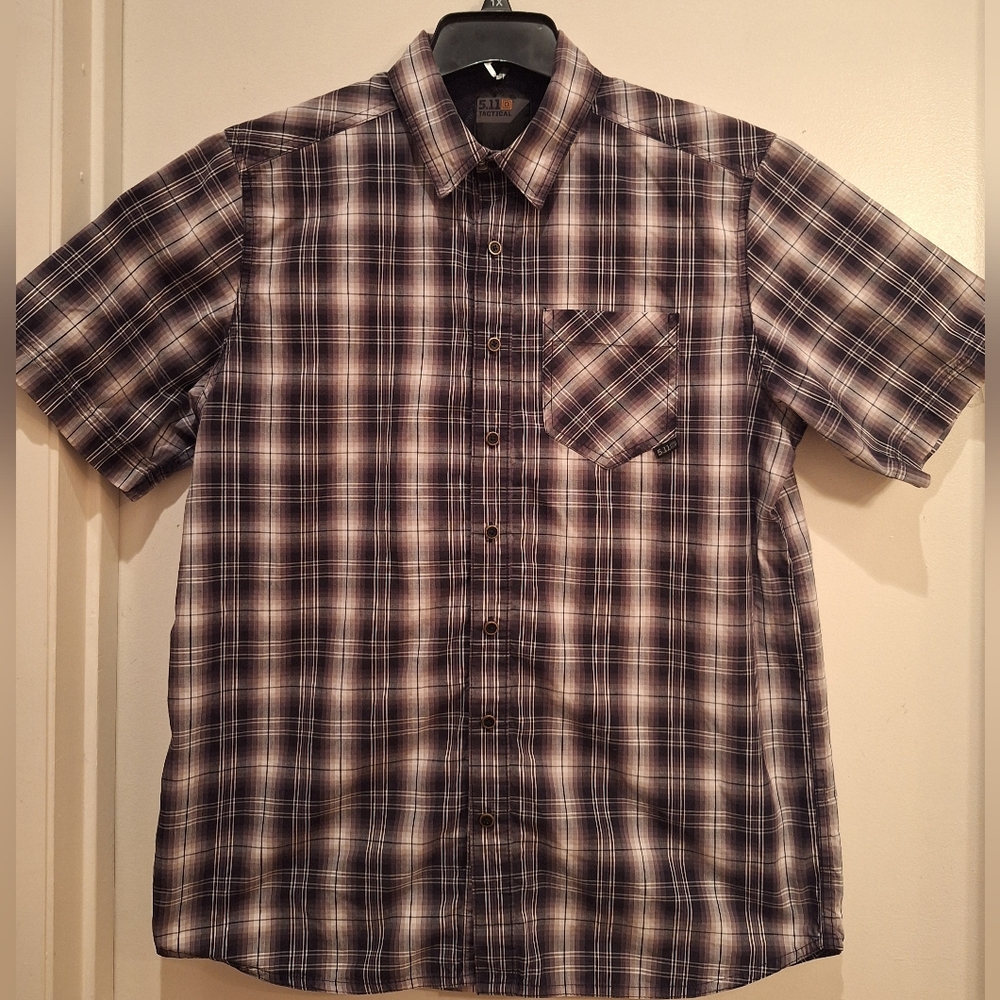 5.11 Tactical Men's Short Sleeve Snap‎ Up Shirt Size Medium Black/Gray Shirt